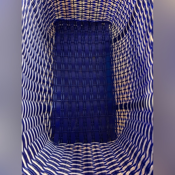 Cesta Basket Tote Bag | NWOT| dimensions are L13 1/2 x 6 1/2W x 11 H - Picture 3 of 7